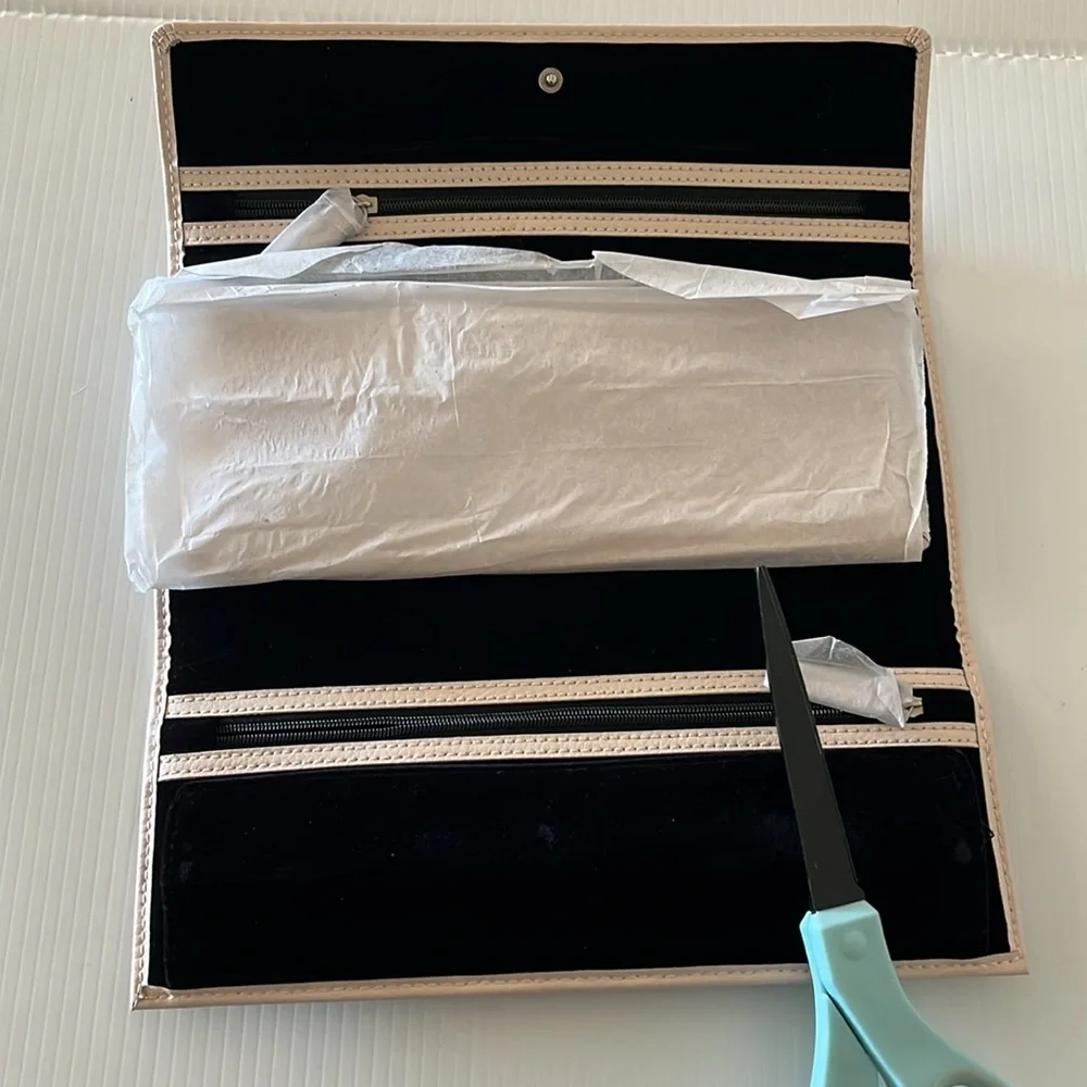 Limited Edition Pandora Unforgettable Moments Pink Jewelry Organizer Travel Case - Picture 4 of 11